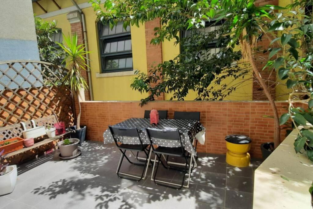 Charming Sunny Terrace / One Bedroom Apartment Lisbona Esterno foto