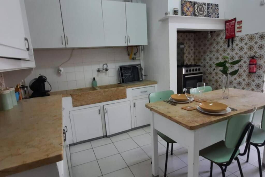 Charming Sunny Terrace / One Bedroom Apartment Lisbona Esterno foto