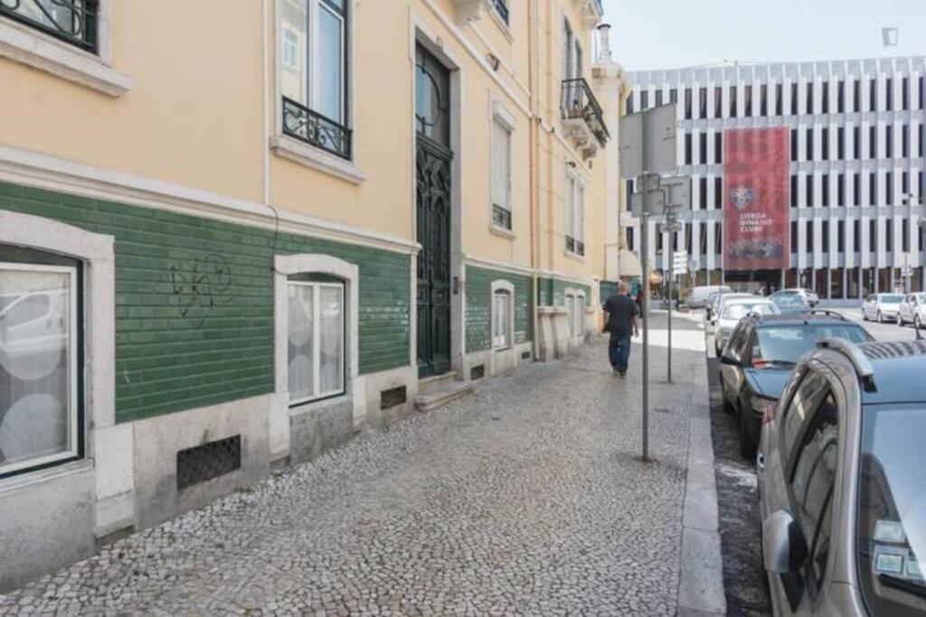 Charming Sunny Terrace / One Bedroom Apartment Lisbona Esterno foto