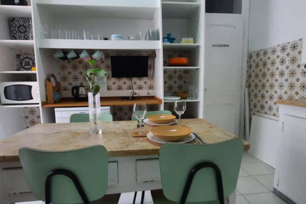 Charming Sunny Terrace / One Bedroom Apartment Lisbona Esterno foto